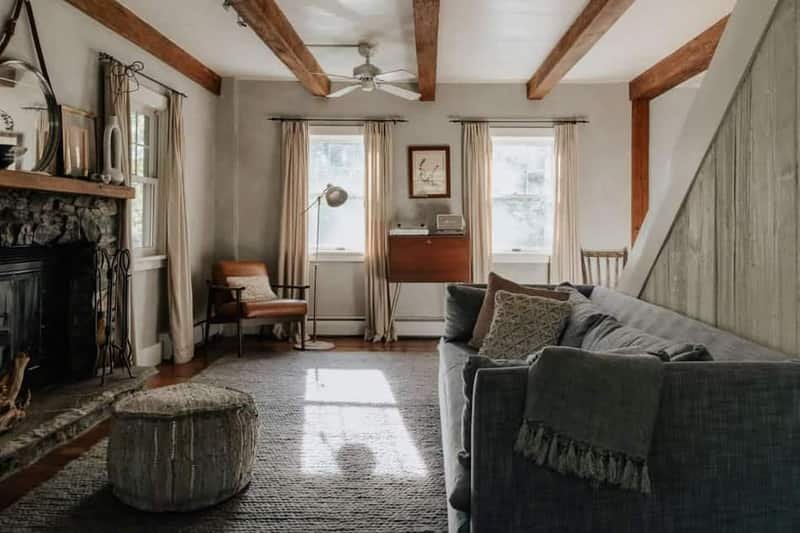 Comfortable living room in a Meridian, Idaho home heated by a correctly sized furnace