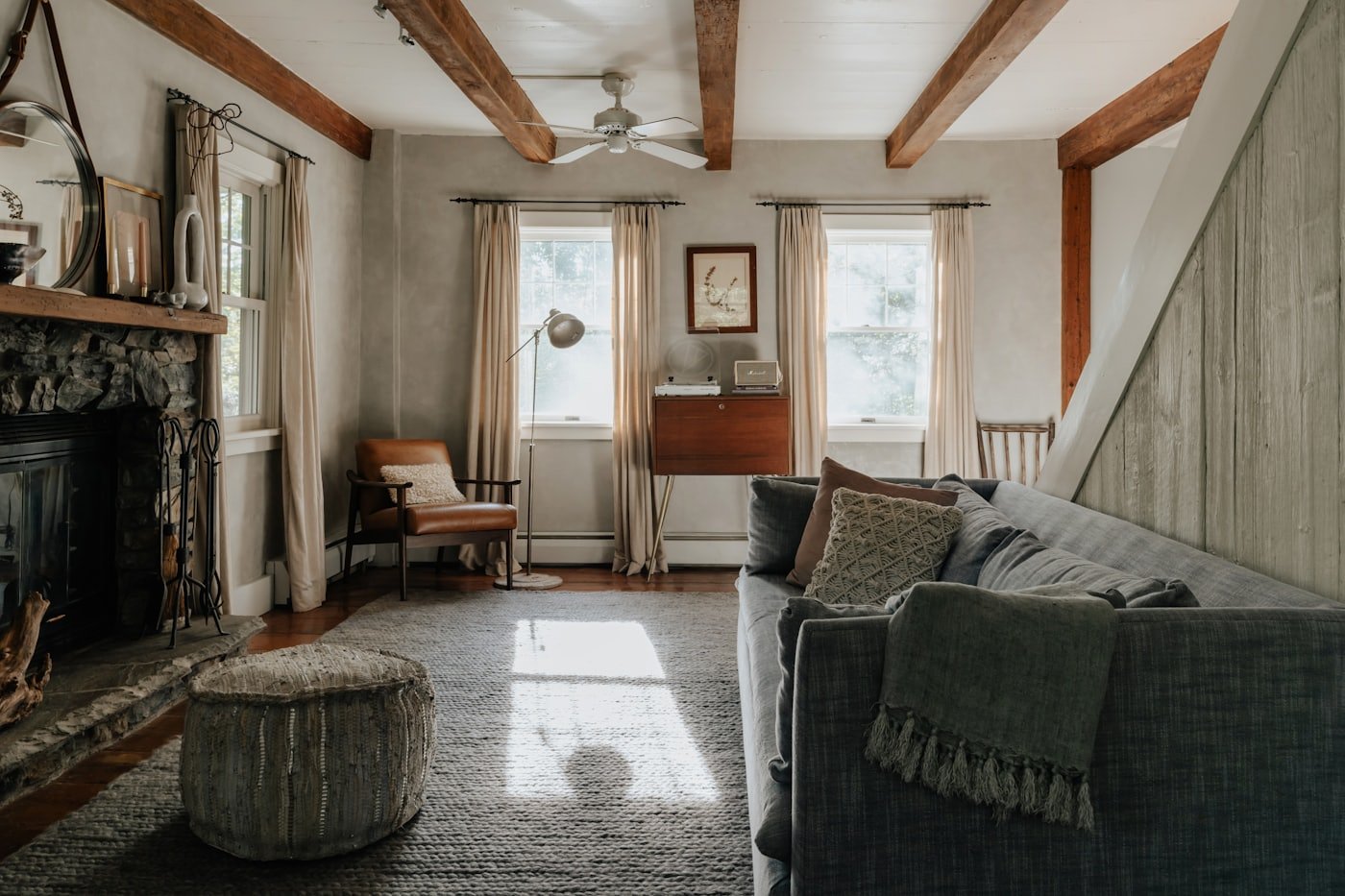Comfortable living room in a Meridian, Idaho home heated by a correctly sized furnace
