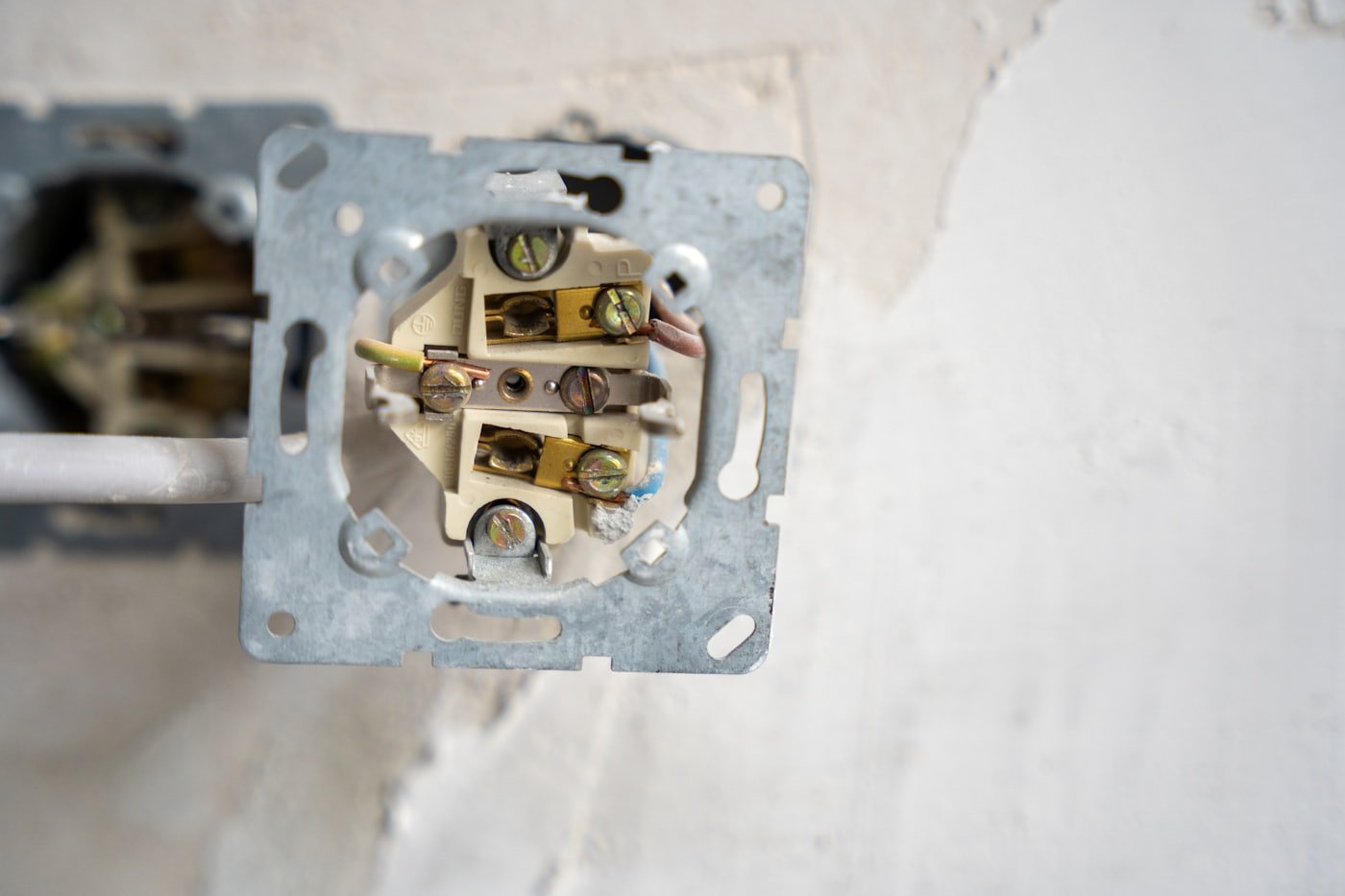 Wall outlet and light switch installation in a Meridian, Idaho home